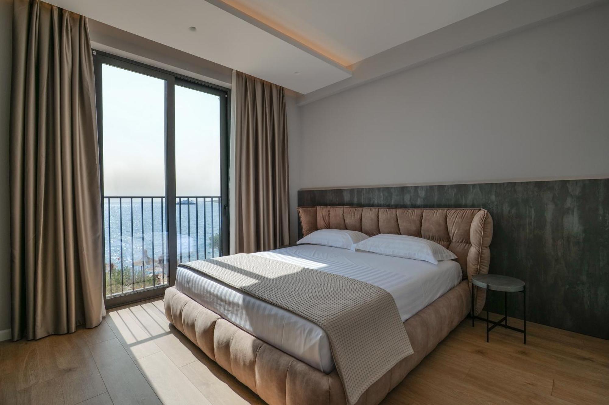 Daed Luxury Residence Sarandë Esterno foto